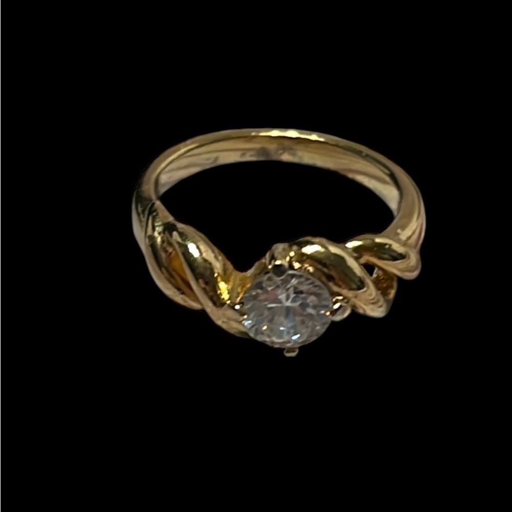 Vintage ‘70 Solitaire Cubic Zirconia CZ RING Goldtone Twisted Setting Size 6 1/4